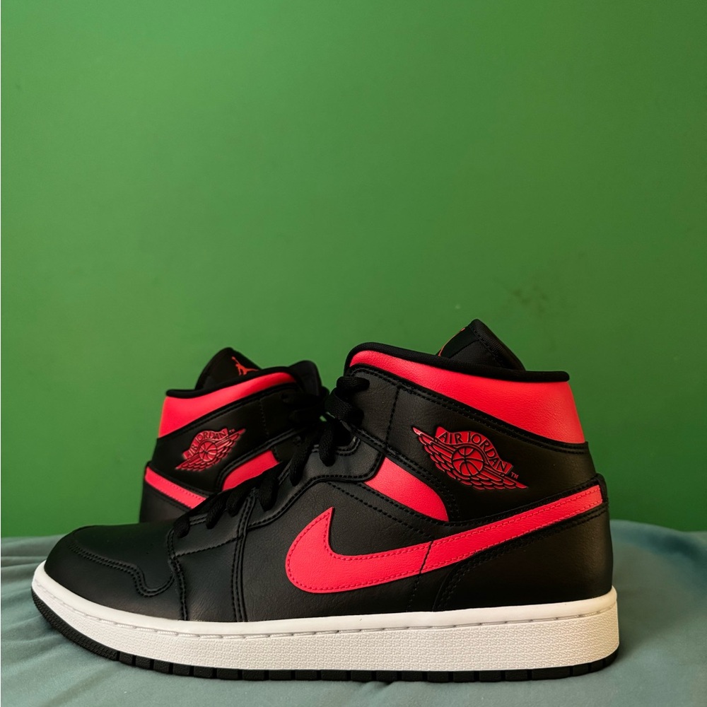 Nike Air Jordan 1 Mid Black Siren Red Size 12